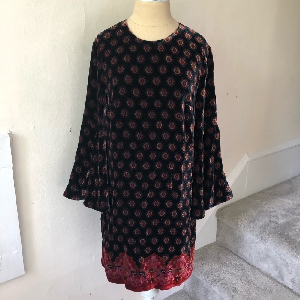 Trina Turk Astral Long Bell Sleeve Velvet Black Printed Shift Mini Dress NWT 2